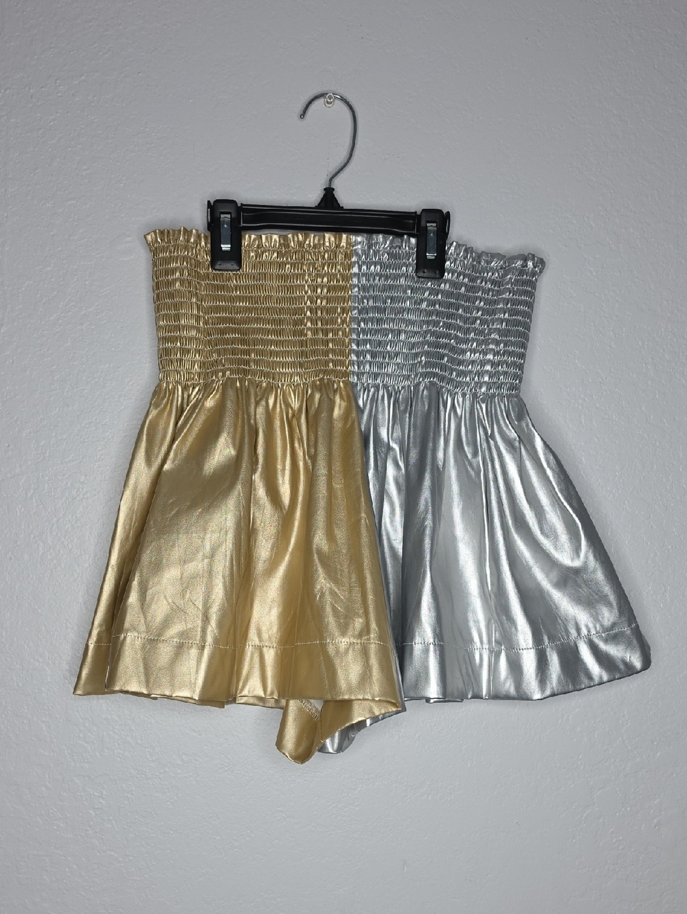 Queen of Sparkles Metallic Gold and Silver Leather Swing Shorts Size M - Picture 3 of 7